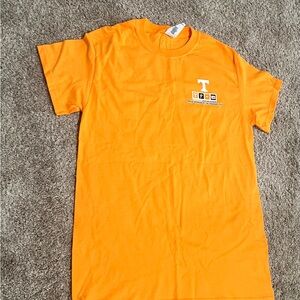 NWOT University of Tennessee Vols Run on Dunkin T-Shirt